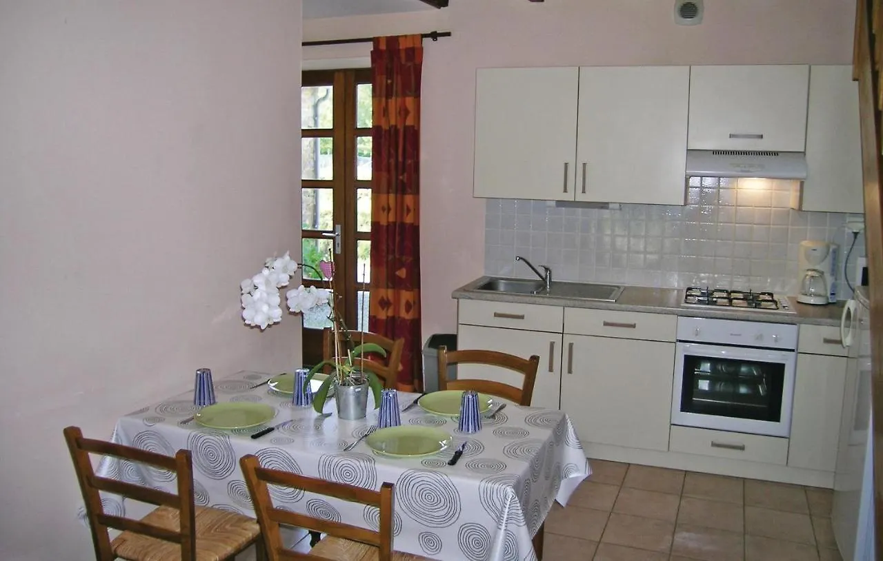 Amazing Apartment In Roz-Landrieux With Kitchen