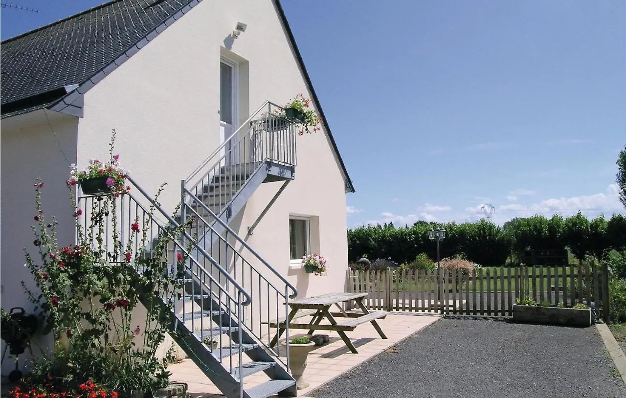 Amazing Apartment In Roz-Landrieux With Kitchen フランス