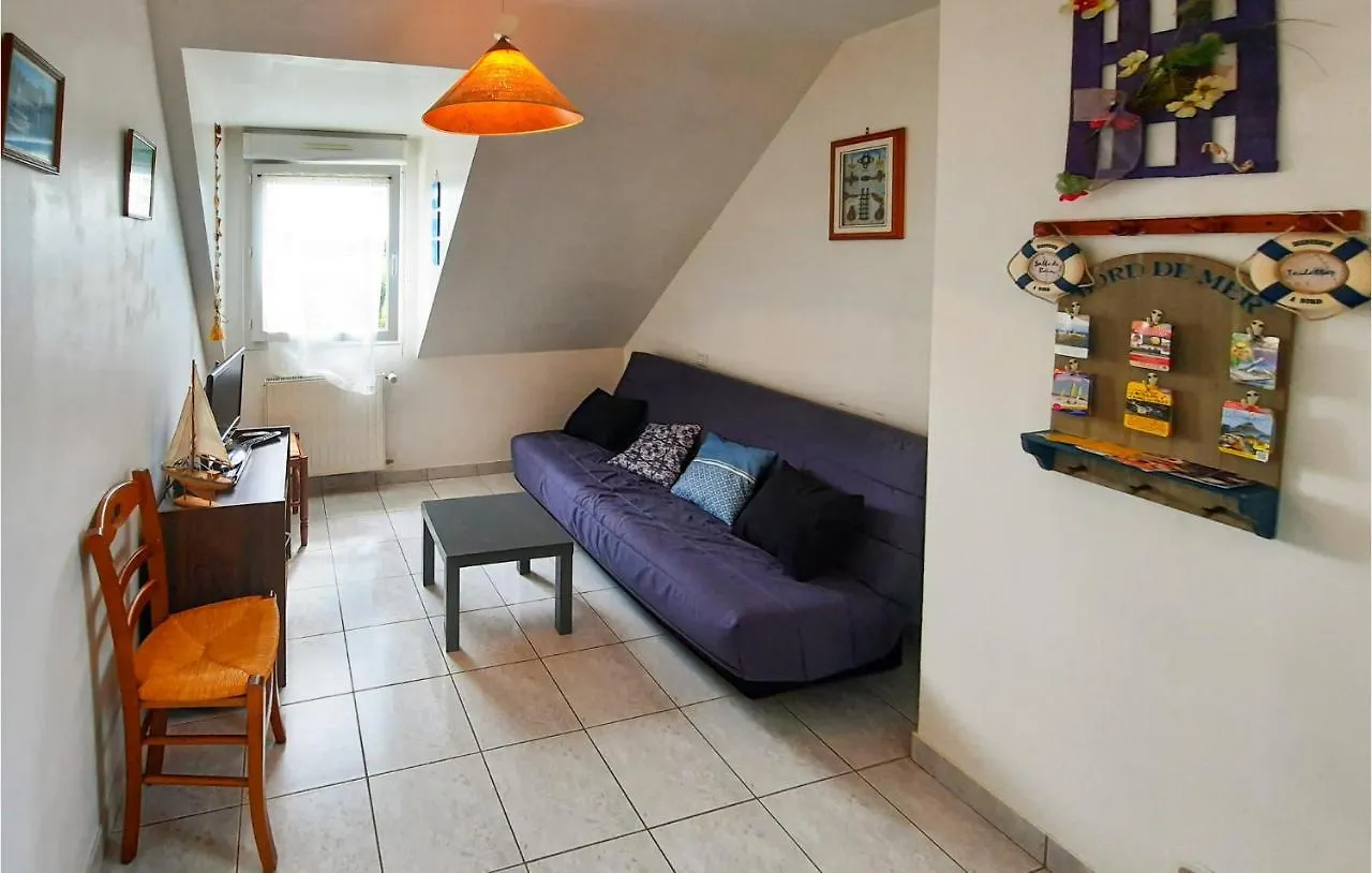 Amazing Apartment In Roz-Landrieux With Kitchen